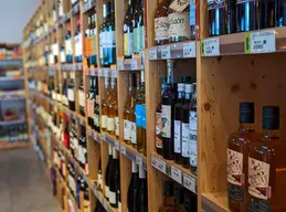 648-cave-liqueurs-bio-local-biocoop-bellerive-vichy-magasin-alimentation.webp
